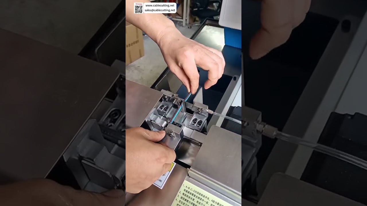 Máquina Automática de Corte y Pelado de Cables Multiconductor con hasta 4 Segmentos de Pelado Programables - Versión Corta