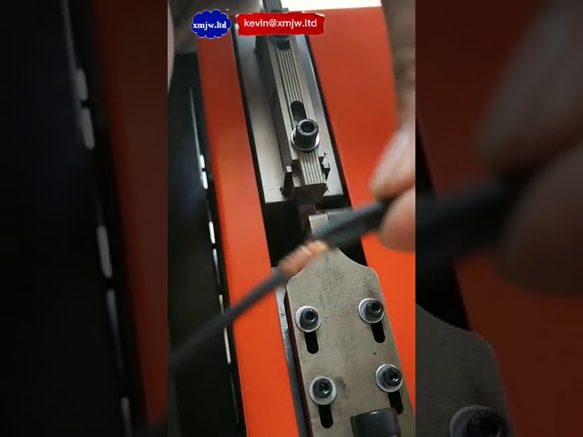 Máquina de soldadura por puntos ultrasónica para arneses de cobre y ensamblaje de cables metálicos