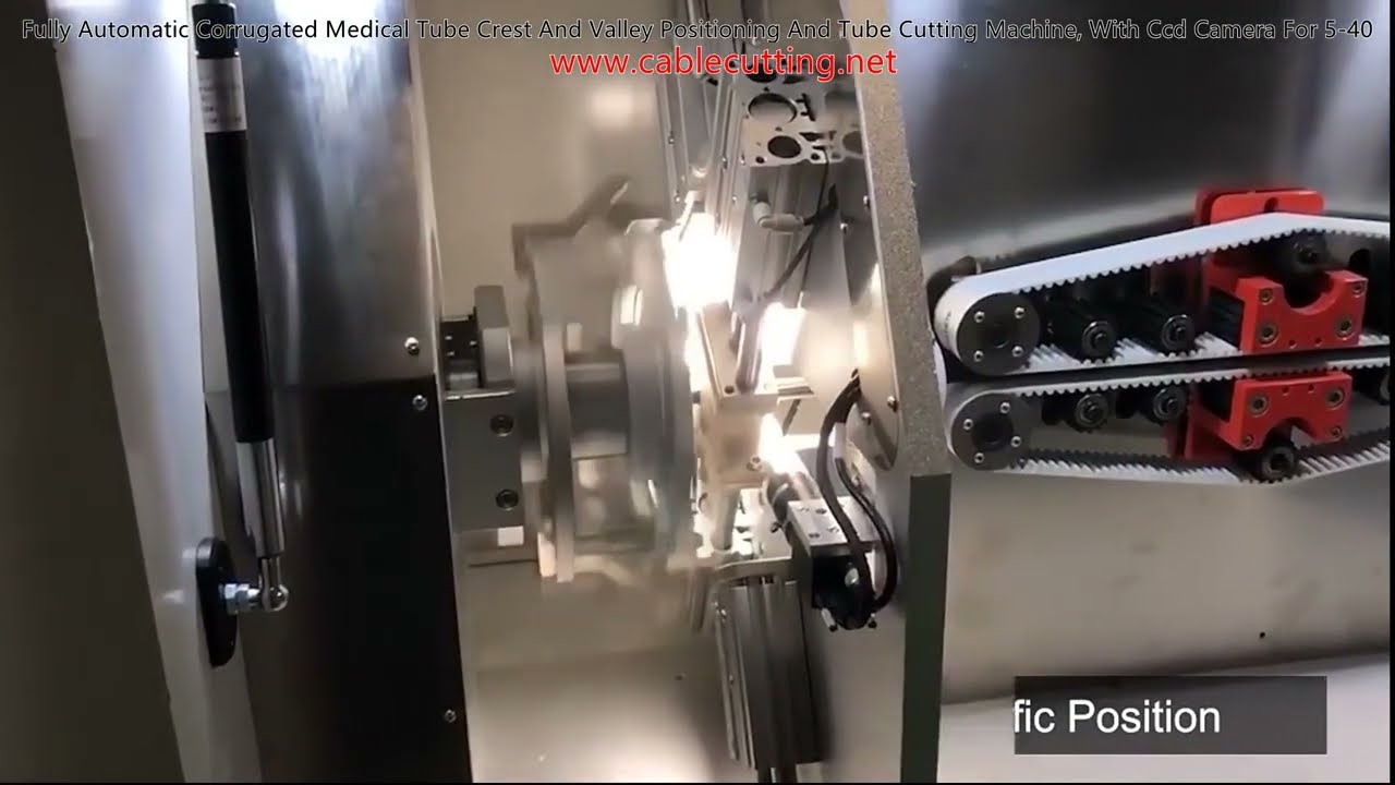 Máquina totalmente automática de posicionamiento de crestas y valles y corte de tubos médicos corrugados