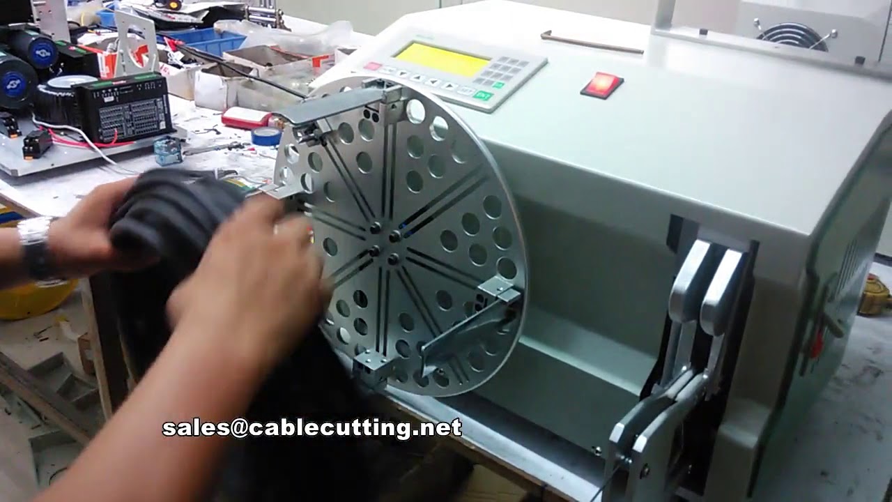 Máquina de Bobinado y Atado de Cables Automática