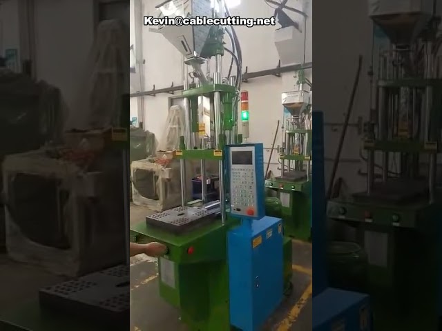 Máquina de Inyección de Plástico China de 15 Toneladas, Compacta y Eficiente para Pequeña Producción