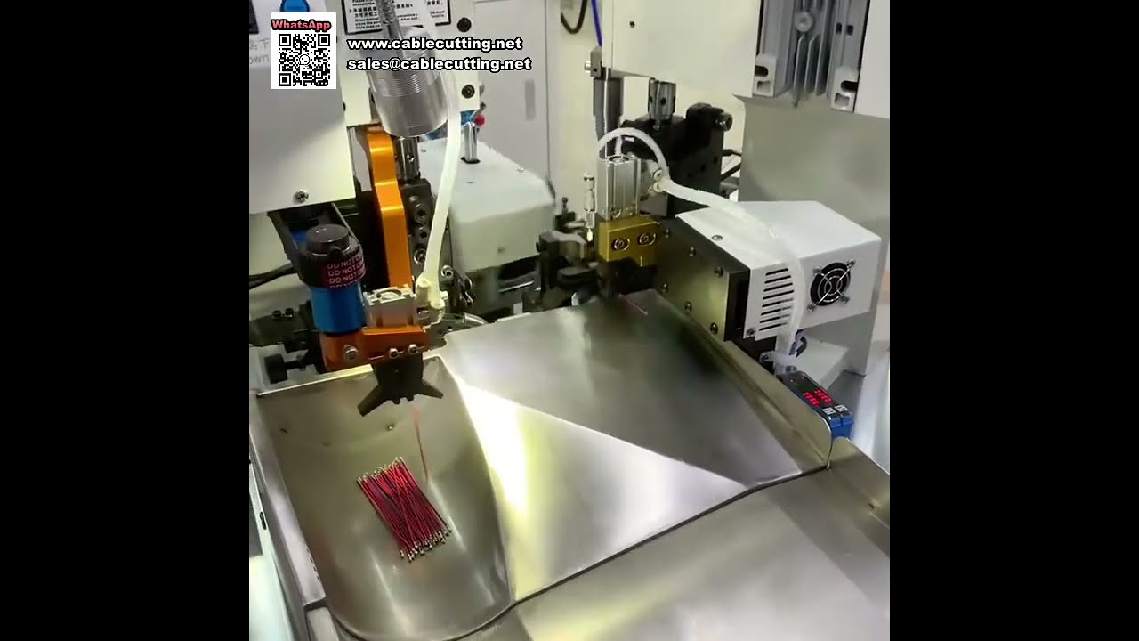 Máquina de crimpado de terminales doble cabezal: procesamiento en una sola operación para arneses de cables rápidos y eficientes