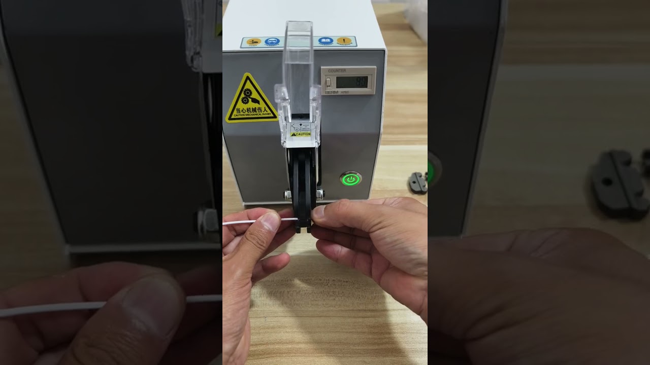 Máquina neumática de engarce de terminales #máquina #pelacables #fábrica