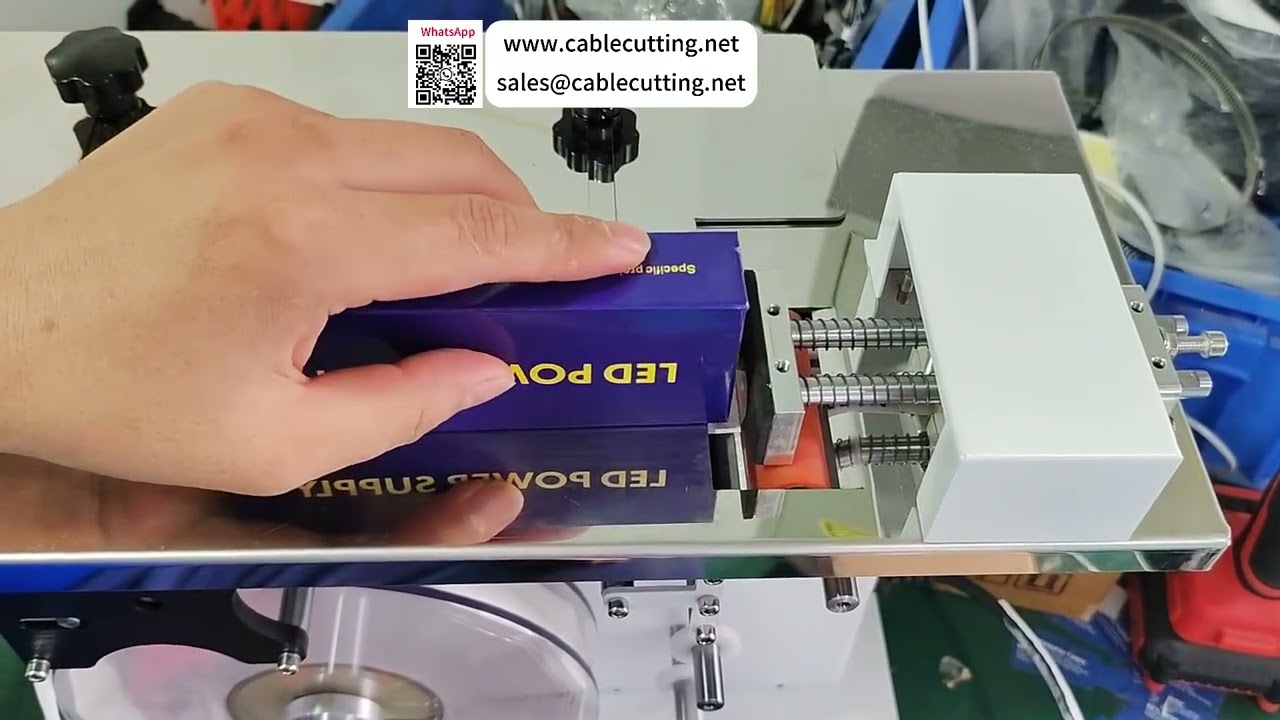 Máquina etiquetadora en ángulo recto para cajas de color — colocación de etiquetas en esquina de alta velocidad