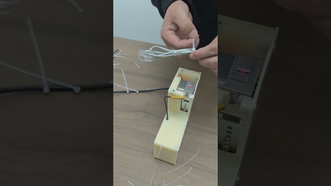 Muestreo gratuito para máquina automática de atado de cables: aprieta y corta automáticamente sus paquetes personalizados